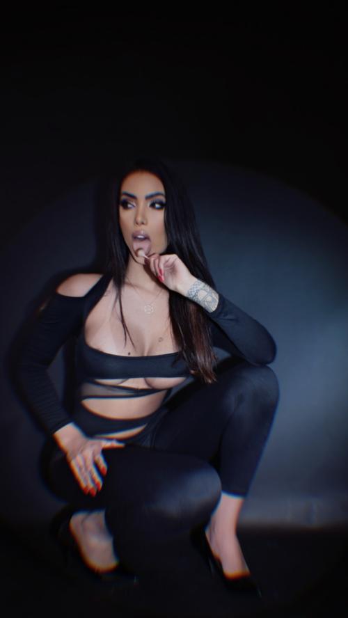 Anitta - 100% féminine